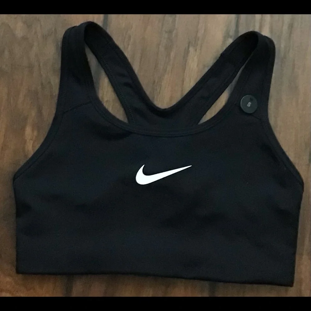Nike sports bra women’s size small new with tags - Picture 1 of 3